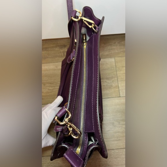 Michael Kors Merlot Medium handbag - EUC - Picture 5 of 13